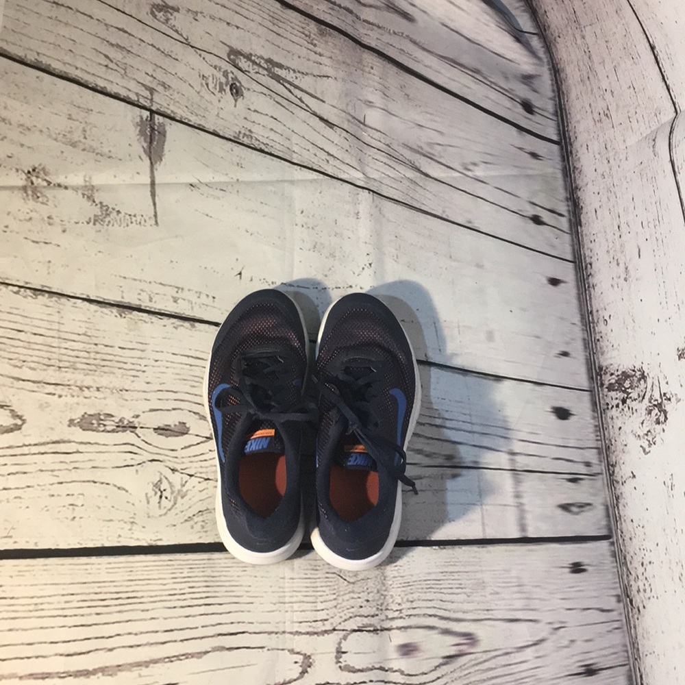 Nike flex experience sneakers